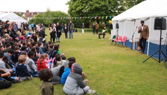 Anne Main MP attends St Albans Big Iftar.